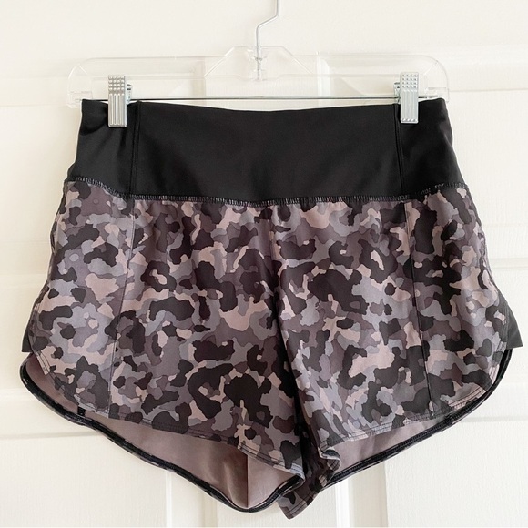Athleta Running Free Printed Short 3.5”- Camo - Picture 2 of 7